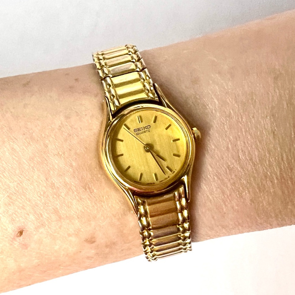 SEIKO Quartz 20mm Gold Tone Steel Watch Stretchy Bracelet - Picture 2 of 5